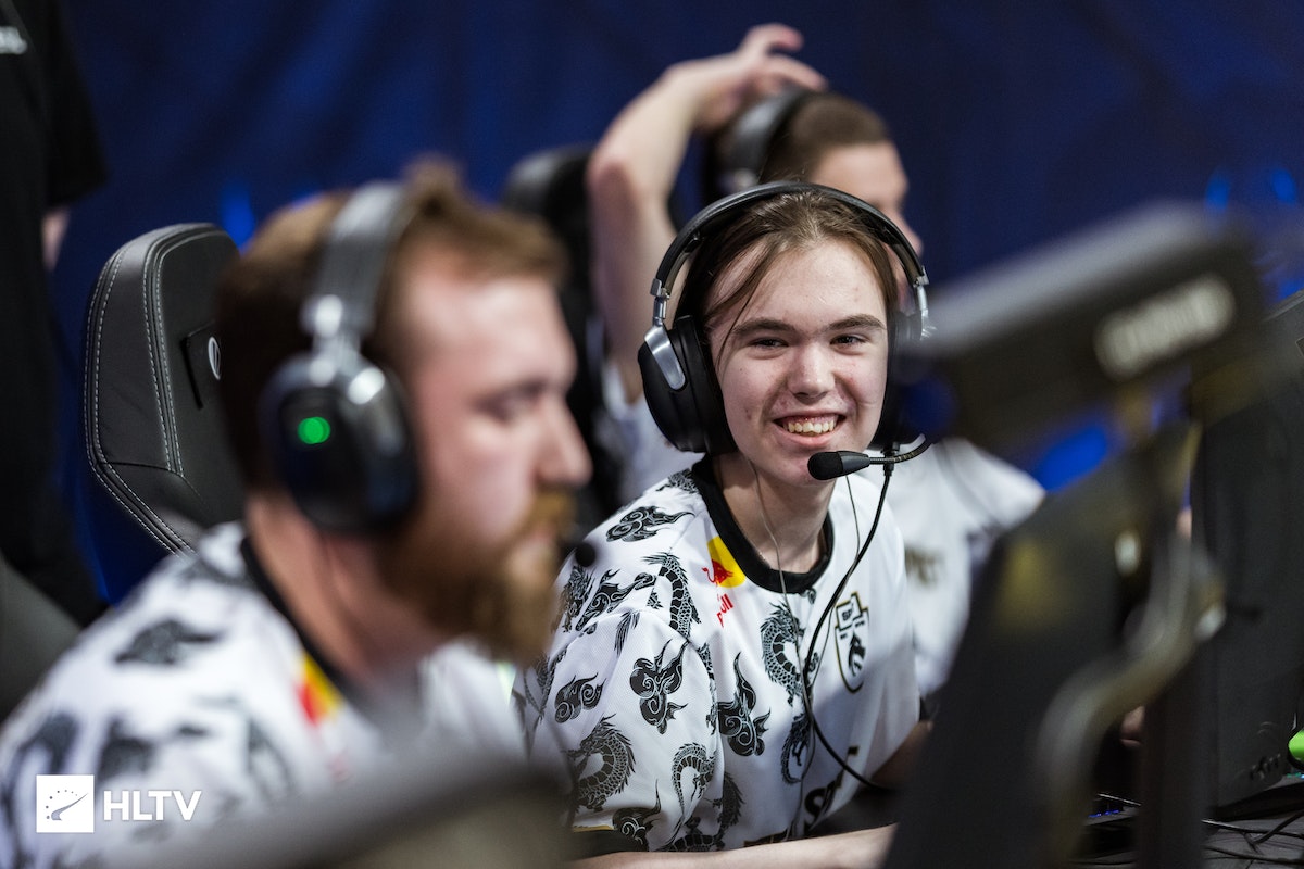 无论是中场 无论是中场