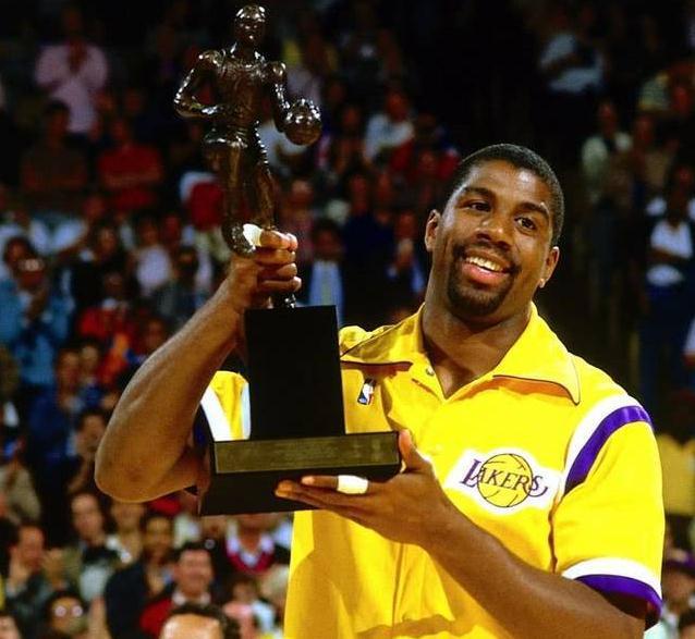 两人凭借默 两人凭借默